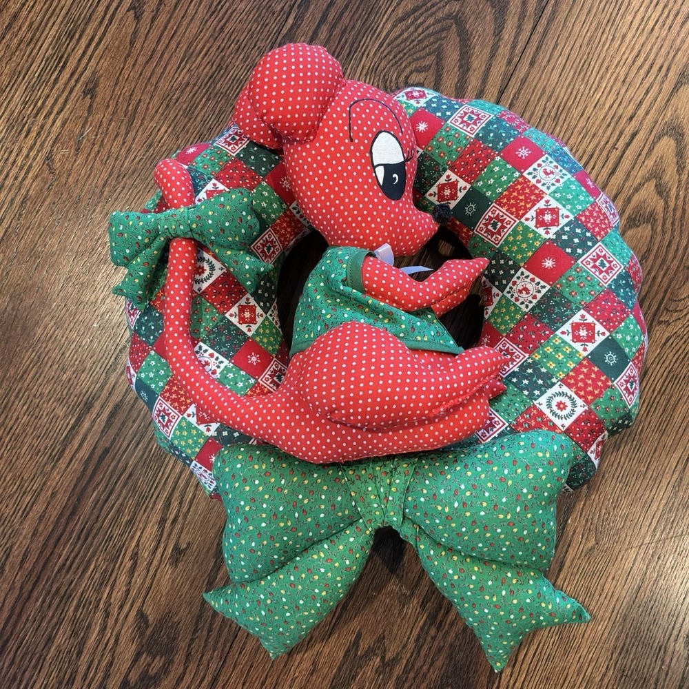 Vintage Handmade CHRISTMAS MOUSE Wreath KITSCHY Fabric Stuffed Plush - EUC